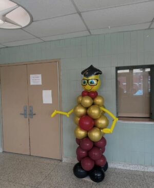 Graduated sculpture 6 feet